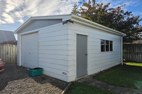 Photo of property in 1 Strathmore Avenue, Levin, 5510