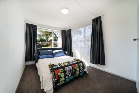 Photo of property in 33 Waihemo Street, Waitangirua, Porirua, 5024