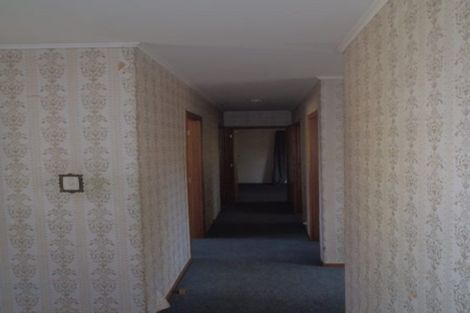 Photo of property in 37 Meilland Place, Glen Eden, Auckland, 0602