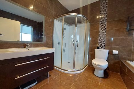Photo of property in 21 Hornbill Drive, Fairview Heights, Auckland, 0632
