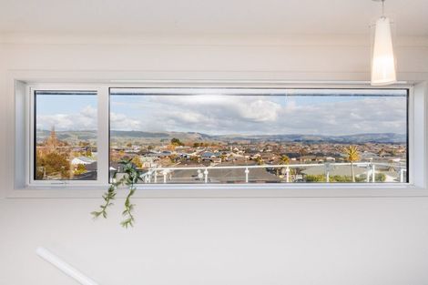 Photo of property in 18b Galea Grove, Kelvin Grove, Palmerston North, 4414