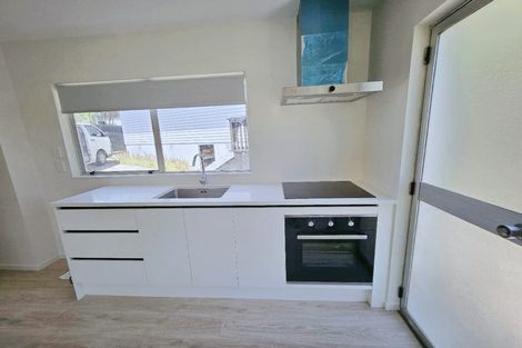 Photo of property in 69a Farquhar Road, Glendene, Auckland, 0602