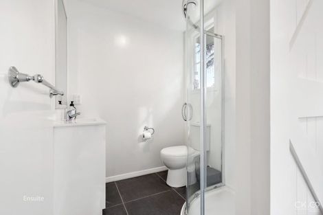 Photo of property in 24 Miromiro Road, Normandale, Lower Hutt, 5010