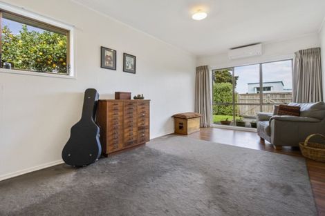 Photo of property in 1/92 Carruth Road, Papatoetoe, Auckland, 2025