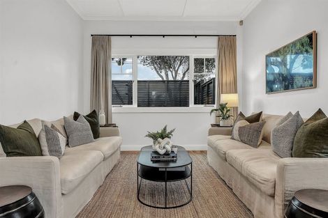 Photo of property in 67 Verran Road, Birkenhead, Auckland, 0626