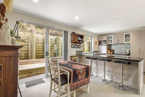 Photo of property in 17 Nimstedt Avenue, Oteha, Auckland, 0632