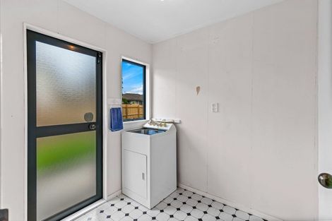 Photo of property in 7 Gala Place, Henderson, Auckland, 0612