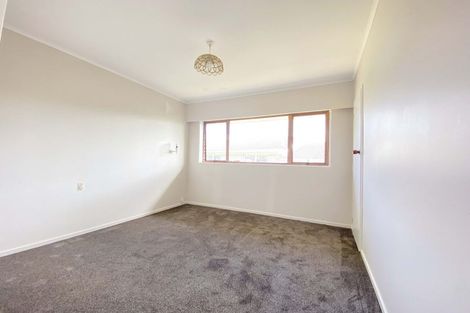Photo of property in 2 Hogan Street, Pukekohe, 2120