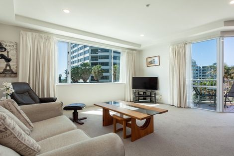 Photo of property in 10/12 Maunganui Road, Mount Maunganui, 3116