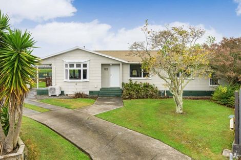 Photo of property in 17 Egmont Place, Westbrook, Palmerston North, 4412