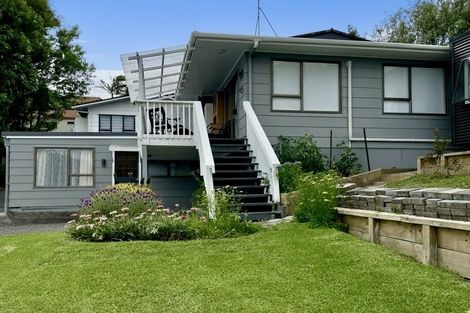 Photo of property in 1/3 Leith Way, Rothesay Bay, Auckland, 0630