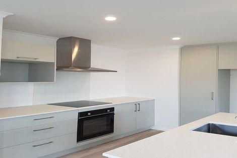 Photo of property in 11 Crown Street, Papamoa, 3118