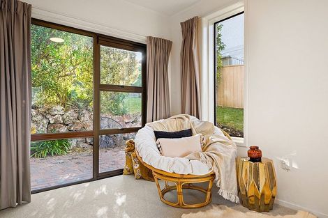Photo of property in 38 Balmain Road, Chatswood, Auckland, 0626