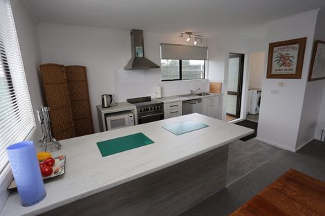 Photo of property in 18 Pohutukawa Drive, Opunake, 4616