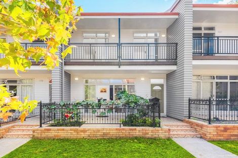 Photo of property in 3/44 Carlos Drive, Flat Bush, Auckland, 2016