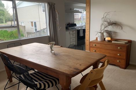 Photo of property in 2/18 Elliott Avenue, Bayview, Auckland, 0629