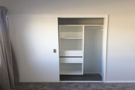Photo of property in 52 Bordeaux Parade, Te Atatu South, Auckland, 0610