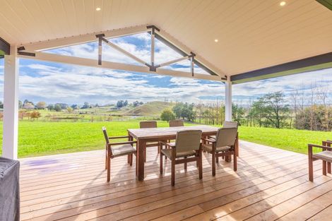 Photo of property in 1 Braehead Road, Otane, 4277