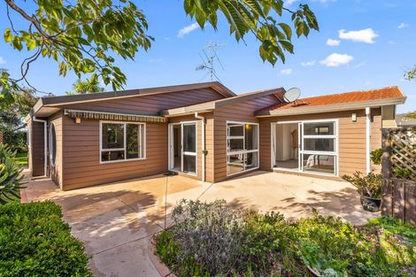 Photo of property in 10 Cedar Drive, Paraparaumu Beach, Paraparaumu, 5032