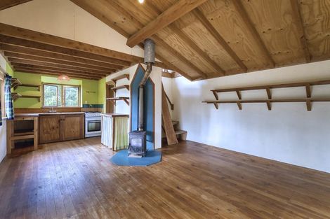 Photo of property in 42 Gibbs Road, Collingwood, 7073