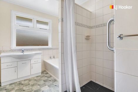 Photo of property in 1 Broomlea Street, Wakari, Dunedin, 9010
