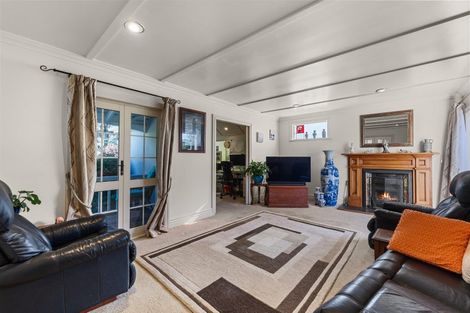 Photo of property in 1032 Scenic Drive North, Swanson, Auckland, 0816
