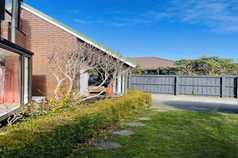 Photo of property in 2/35 Solway Avenue, Ilam, Christchurch, 8041