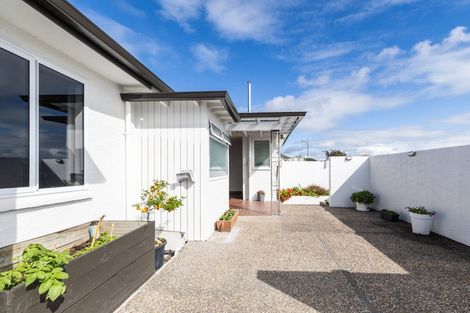 Photo of property in 73 Brookvale Road, Havelock North, 4130