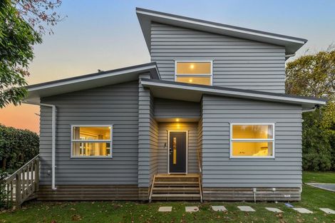 Photo of property in 46 Nimmo Avenue West, Waikanae, 5036