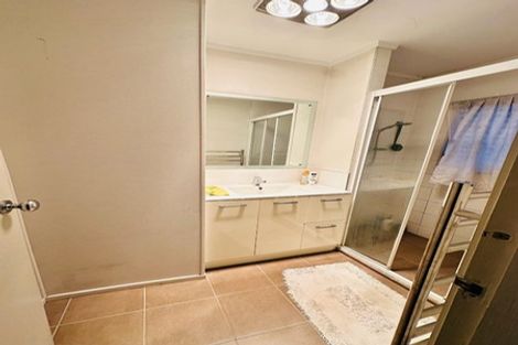 Photo of property in 58 Cyclarama Crescent, Massey, Auckland, 0614