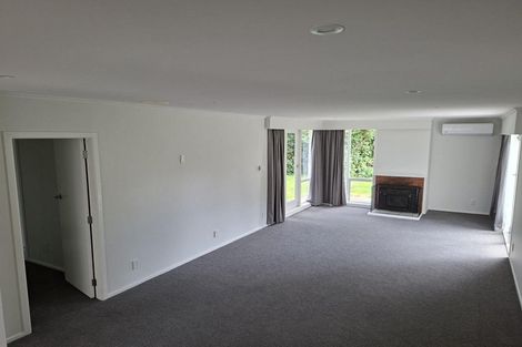 Photo of property in 18 Greenwood Place, Paraparaumu, 5032