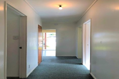 Photo of property in 42 Durham Street, Te Atatu Peninsula, Auckland, 0610