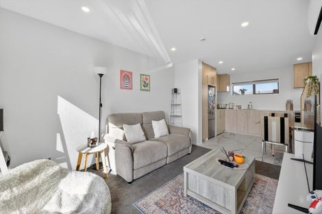 Photo of property in 5/231 Marine Parade, New Brighton, Christchurch, 8061