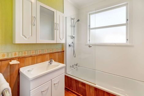 Photo of property in 32 Parsons Avenue, Levin, 5510
