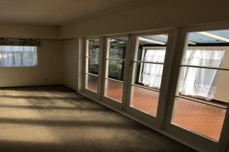 Photo of property in 13 The Rosebowl, Sunnyhills, Auckland, 2010