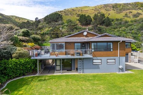 Photo of property in 42 Ames Street, Paekakariki, 5034
