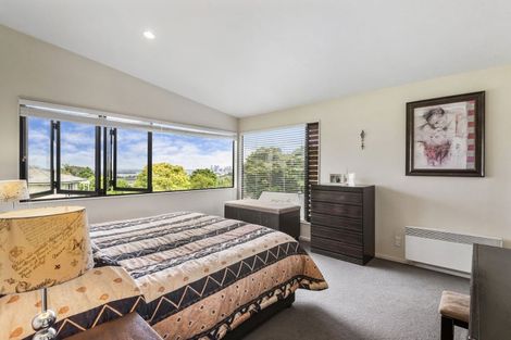 Photo of property in 3/71 Pupuke Road, Northcote, Auckland, 0627