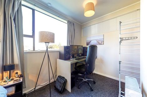 Photo of property in 3 Gaff Place, Whitby, Porirua, 5024