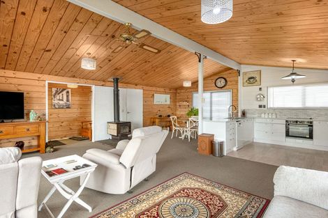 Photo of property in 9 Leeton Drive, Waipukurau, 4200