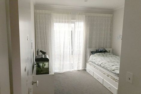 Photo of property in 33 Kanuka Road, Hobsonville, Auckland, 0616