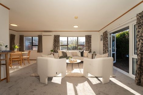 Photo of property in 8 Maywood Grove, Churton Park, Wellington, 6037