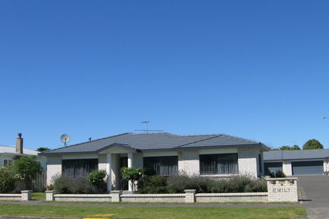Photo of property in 18 Emily Street, Riverdale, Gisborne, 4010