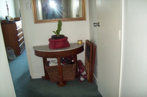 Photo of property in Hobson Court Flats, 35/70u Hobson Street, Thorndon, Wellington, 6011