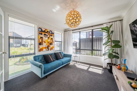 Photo of property in 21 Cynisca Crescent, Wallaceville, Upper Hutt, 5018