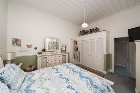 Photo of property in 1 Hunter Street, Hawera, 4610