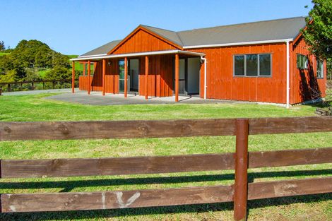 Photo of property in 82 Settlement Road, Kaiwaka, 0573