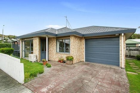 Photo of property in 1 Elena Place, Welcome Bay, Tauranga, 3112