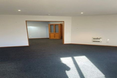 Photo of property in 2/61 Waimairi Road, Upper Riccarton, Christchurch, 8041