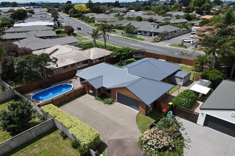Photo of property in 34 Cairns Crescent, Rototuna, Hamilton, 3210