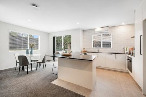 Photo of property in 2/16 Ellice Road, Totara Vale, Auckland, 0629